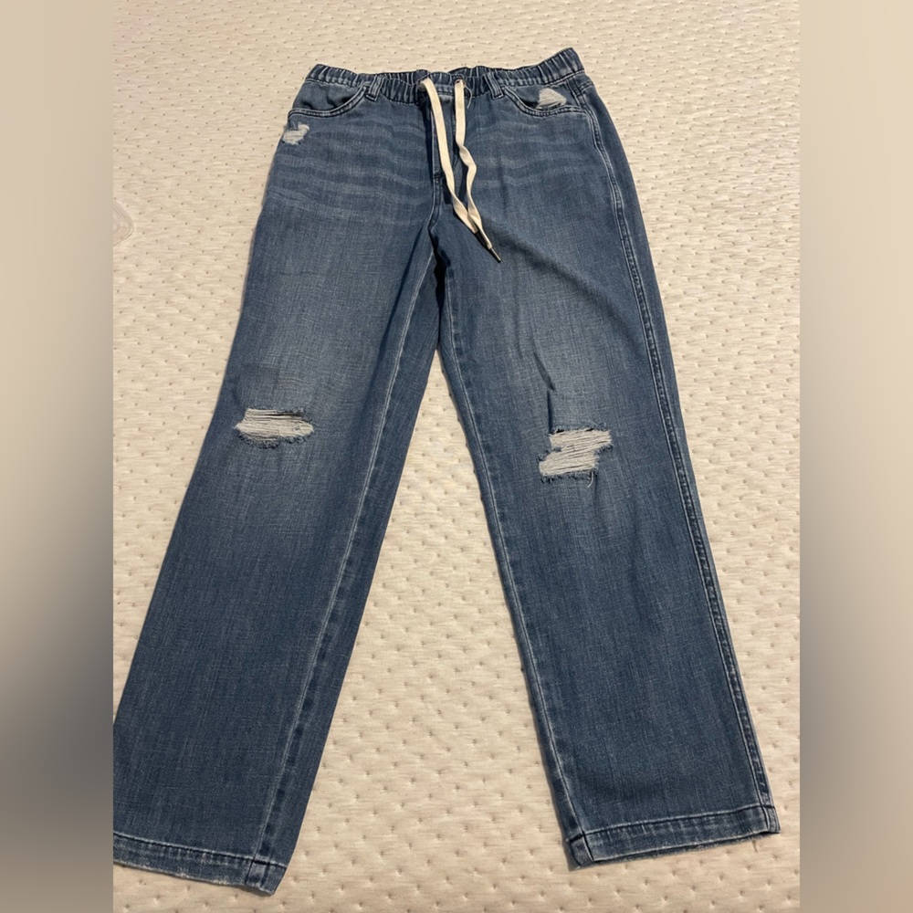 Pull on distressed denim